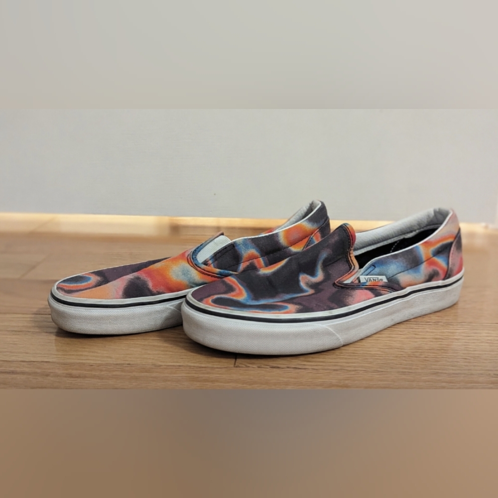 Dark Aura Classic Slip On Vans - Picture 3 of 4